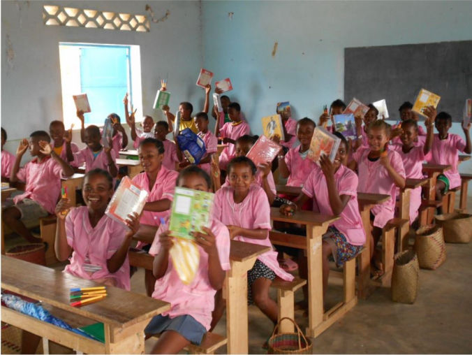 Bambini del Madagascar Tonga Soa - Supporto all'istruzione