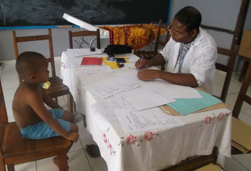 Bambini del Madagascar Tonga Soa - Cure mediche