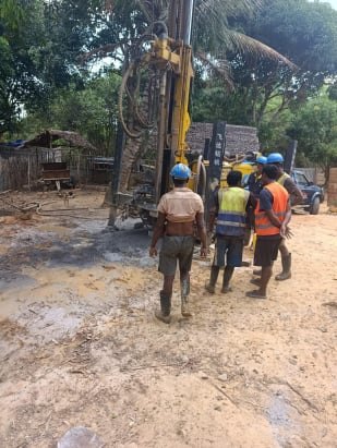 Bambini del Madagascar Tonga Soa - Nuova trivellazione